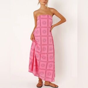 Petal & Pup Soph Strapless Tube Maxi Dress in Pink Red Sun Print Size